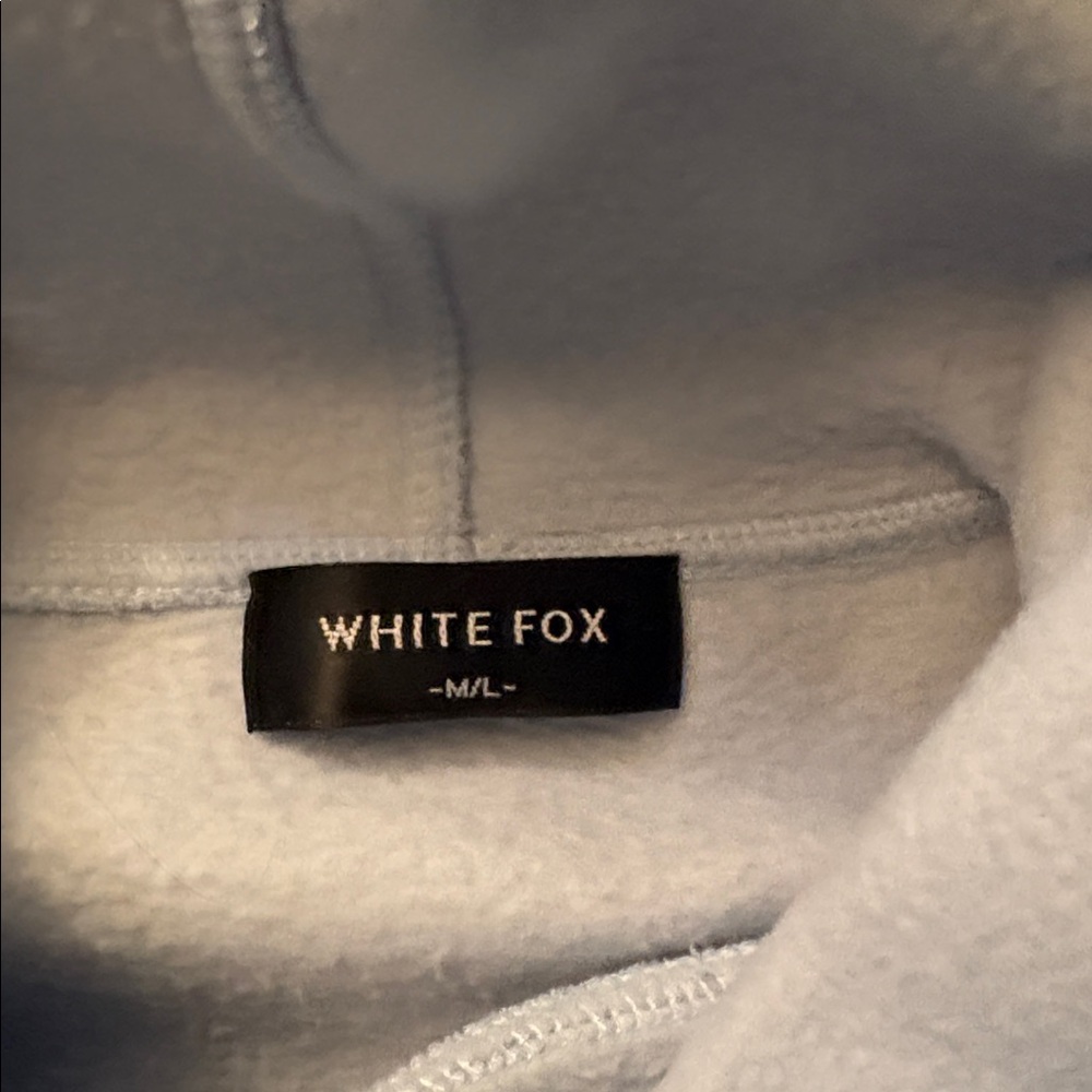 Blue white fox hoodie - Picture 2 of 3